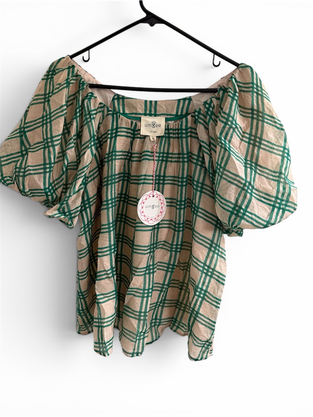 NWT Umgee Cream and Green Plaid Puff Sleeve Top